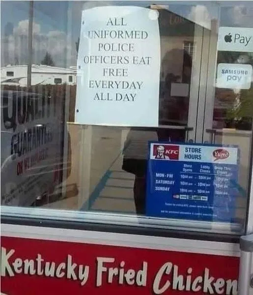 KFC Display Sign Causes Upset For Some Customers – The Respond From KFC Was Unexpected