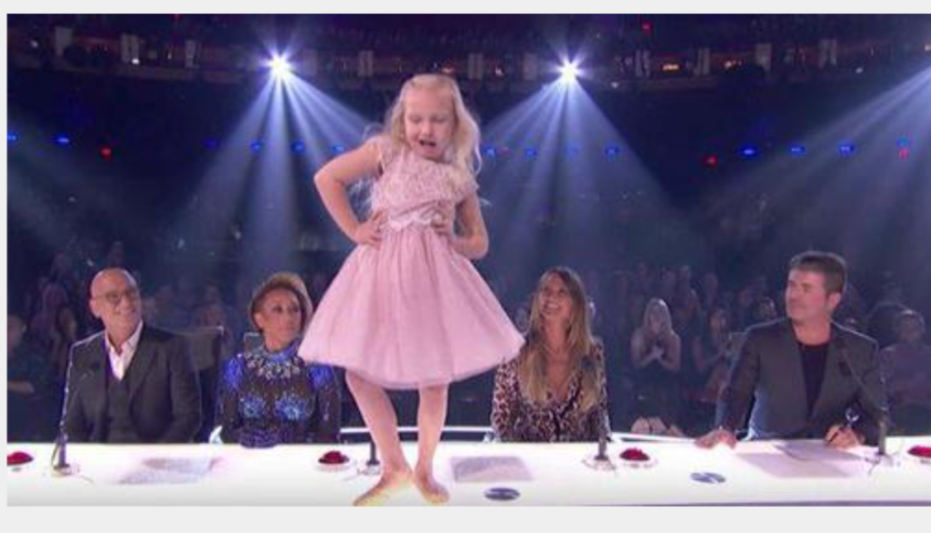 A young boy and girl sing “Footloose” in a way that blows the judges’ minds.