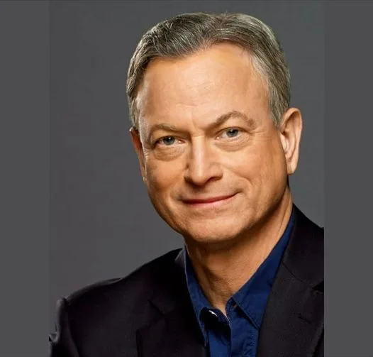 Gary Sinise awarded Congressional Medal of Honor Society award for supporting veterans