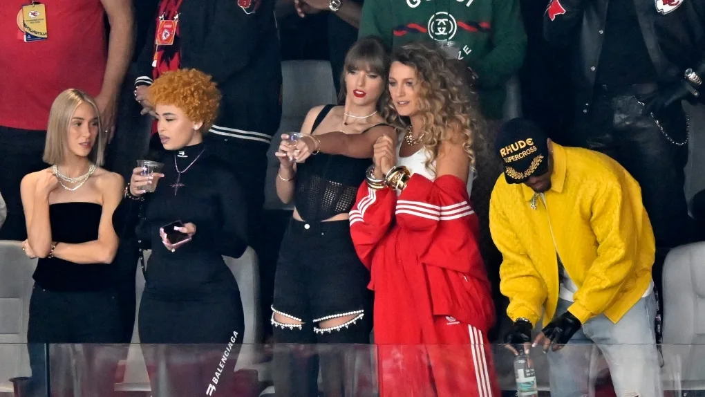 Taylor Swift arrives to cheer on Travis Kelce in overpriced clothes at Chiefs-Bills game