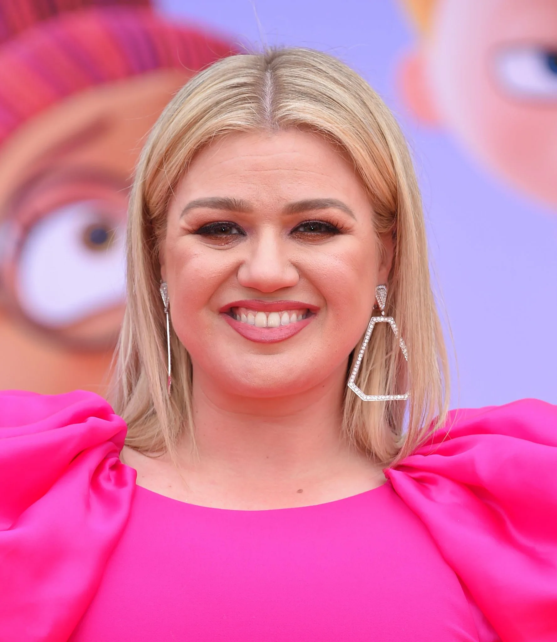 Kelly Clarkson Admits To Spanking Her Children When They Misbehave