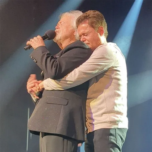 Donny Osmond shares emotional moment with brother at his last concert