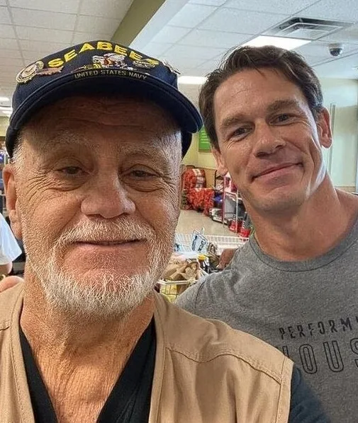 John Cena paid for a Vietnam veteran’s groceries. When their selfie was posted online, some people noticed a detail that changed things!