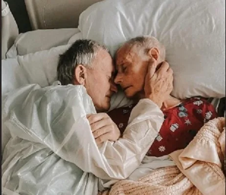 Granddaughter captures final moments of grandparents’ 60-year love story: ‘A life full of love together’