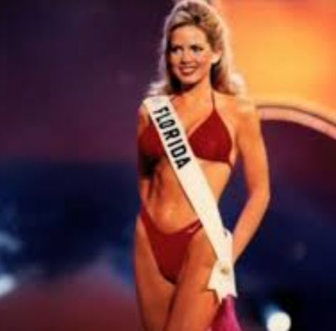 News Anchor Shannon Bream was a pageant beauty queen. She won two titles in the 90s