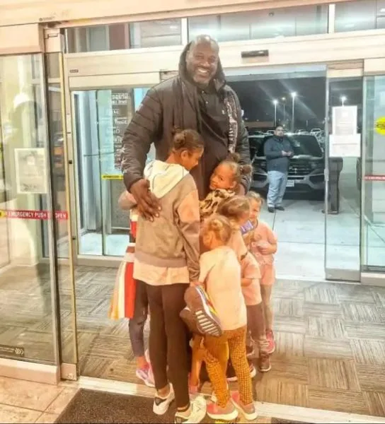 Shaq surprises family of 11 with two new cars but his generosity doesn’t end there